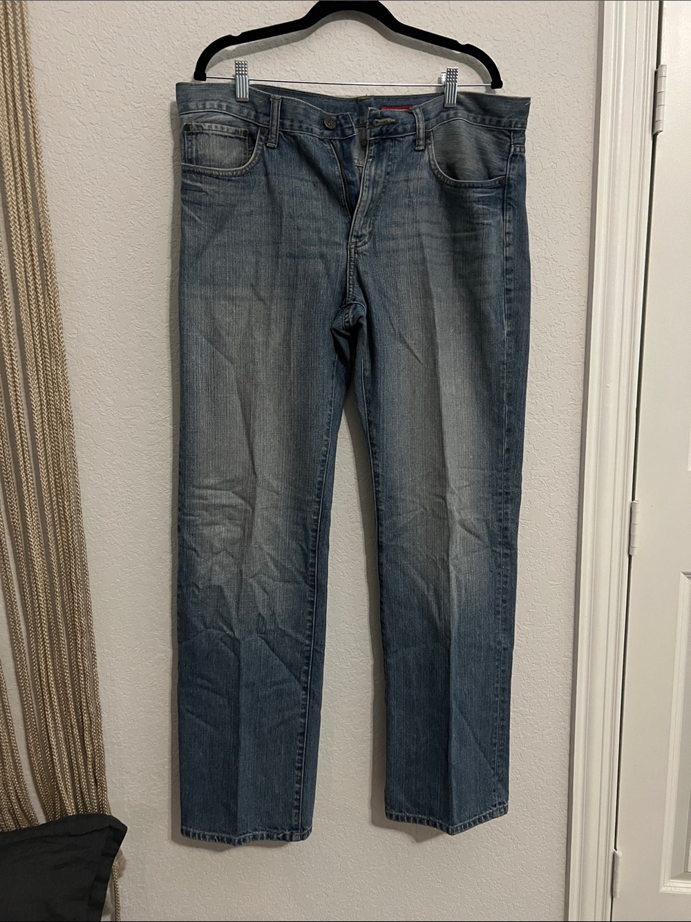 Apt. 9 Men's Faded Blue Relaxed Jeans
